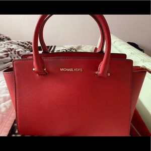 Michael Kors purse